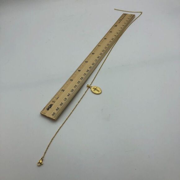 18K Gold Plated Round Cross Faith Religious Necklace Hypoallergenic Waterproof - Picture 11 of 12